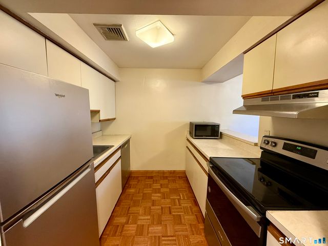 105 Tremont Avenue C, Bridgeport, CT 06606