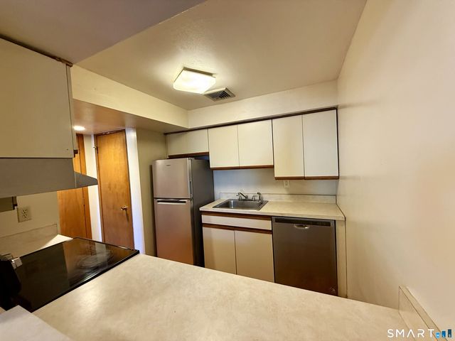 105 Tremont Avenue C, Bridgeport, CT 06606