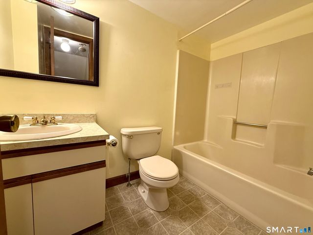 105 Tremont Avenue C, Bridgeport, CT 06606