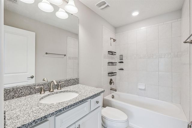 1318 PAINTED BUNTING AVENUE, Oakland, FL 34787