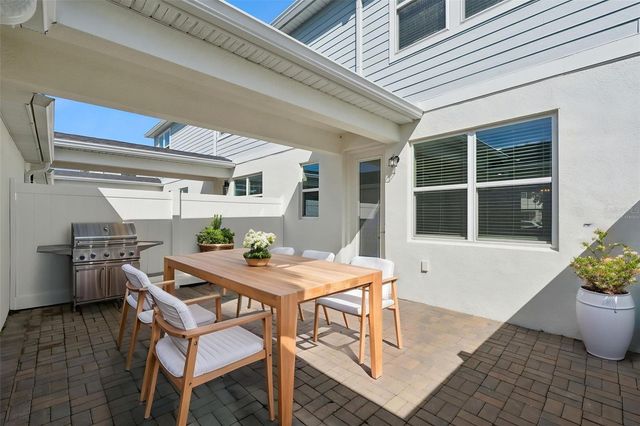 1318 PAINTED BUNTING AVENUE, Oakland, FL 34787