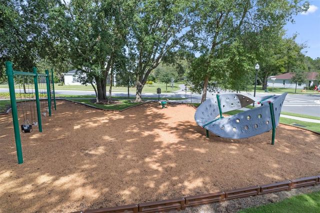 1318 PAINTED BUNTING AVENUE, Oakland, FL 34787