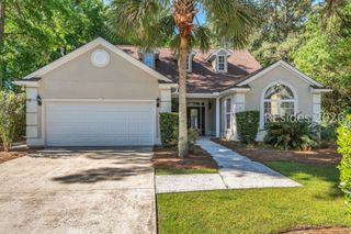 8 Island West Ct, Bluffton, SC 29910