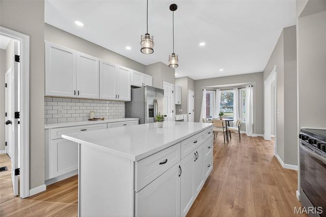 320 Meadow Place Court, St Charles, MO 63303