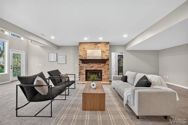 320 Meadow Place Court, St Charles, MO 63303