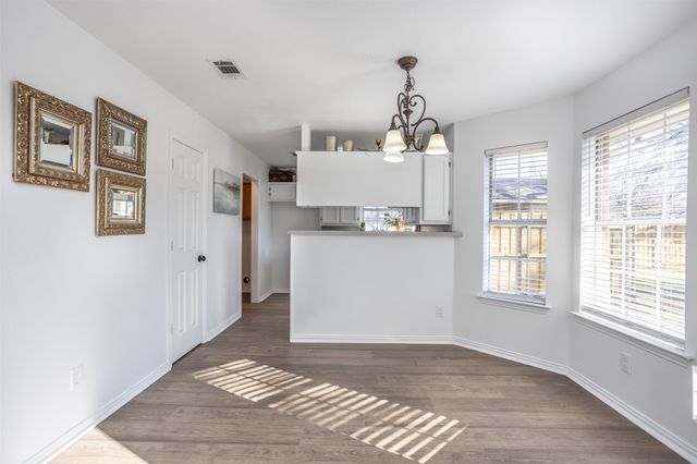 1716 Windsor Drive, Gainesville, TX 76240