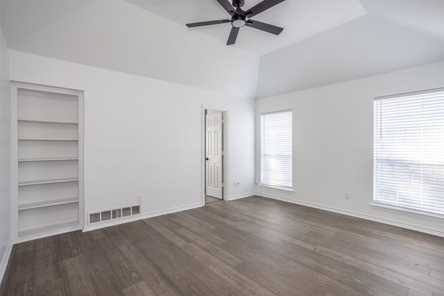 1716 Windsor Drive, Gainesville, TX 76240