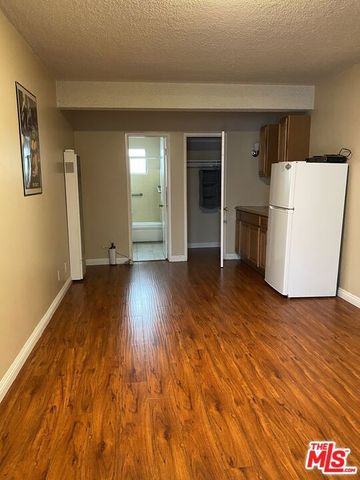 1552 Brockton Avenue 4, Los Angeles, CA 90025