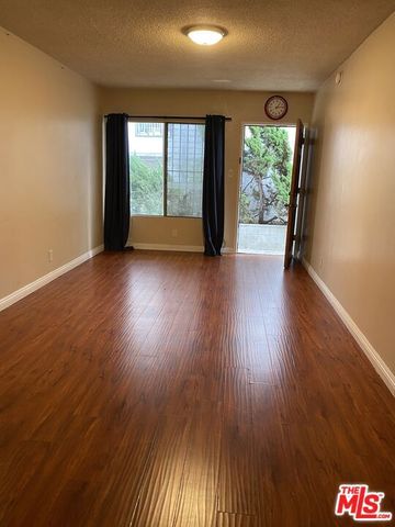 1552 Brockton Avenue 4, Los Angeles, CA 90025