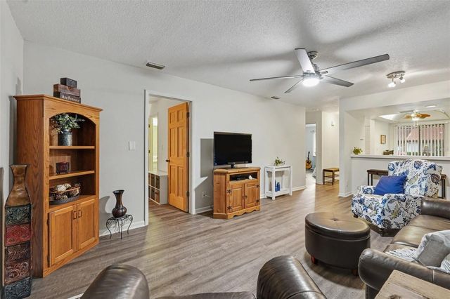 7360 ULMERTON ROAD 2B, Largo, FL 33771