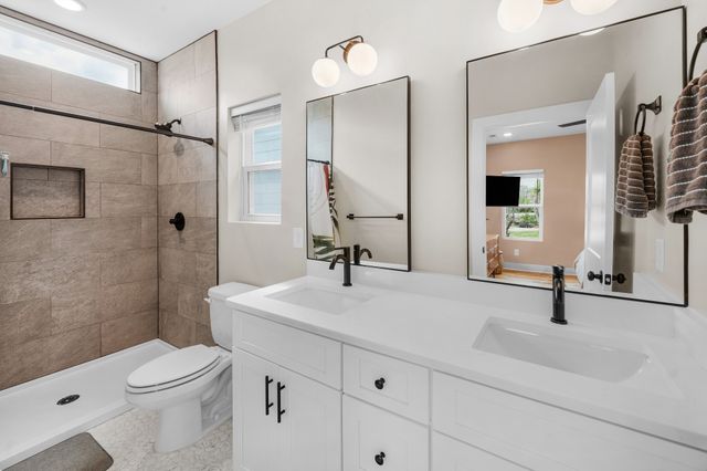 121 Broadway, Old Hickory, TN 37138