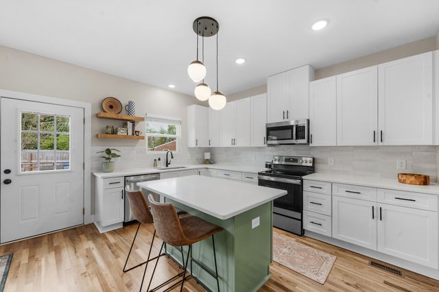 121 Broadway, Old Hickory, TN 37138