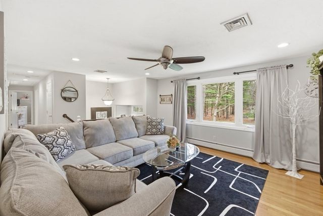 11 Sunrise Road, Foxboro, MA 02035