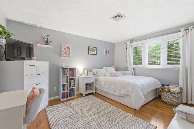 11 Sunrise Road, Foxboro, MA 02035