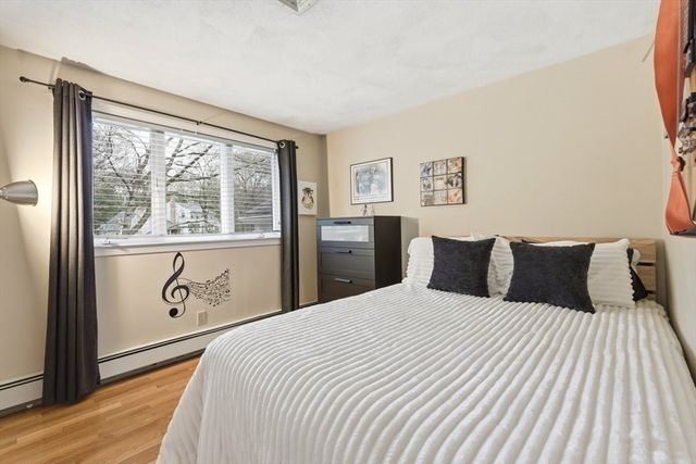 11 Sunrise Road, Foxboro, MA 02035