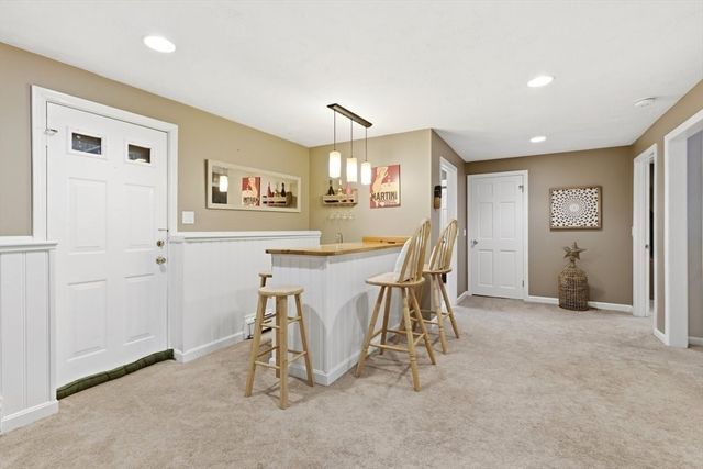 11 Sunrise Road, Foxboro, MA 02035