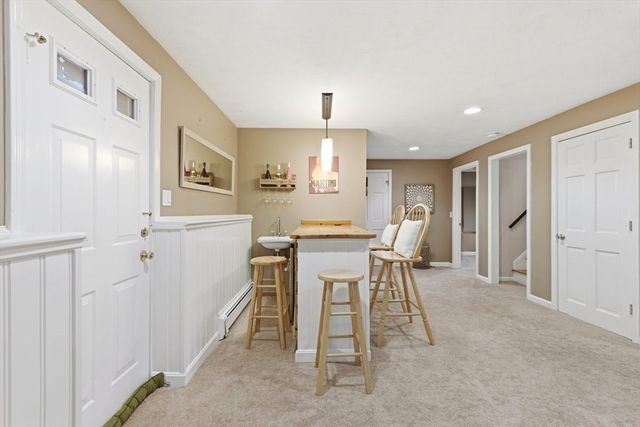 11 Sunrise Road, Foxboro, MA 02035