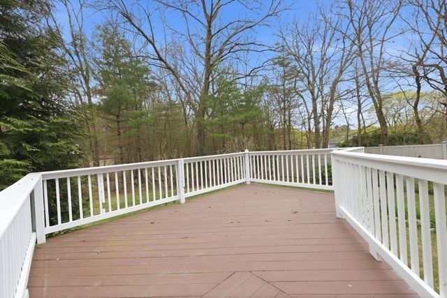 11 Sunrise Road, Foxboro, MA 02035