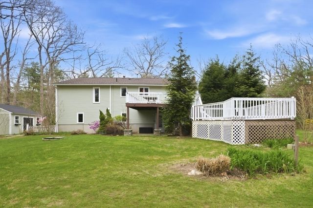 11 Sunrise Road, Foxboro, MA 02035