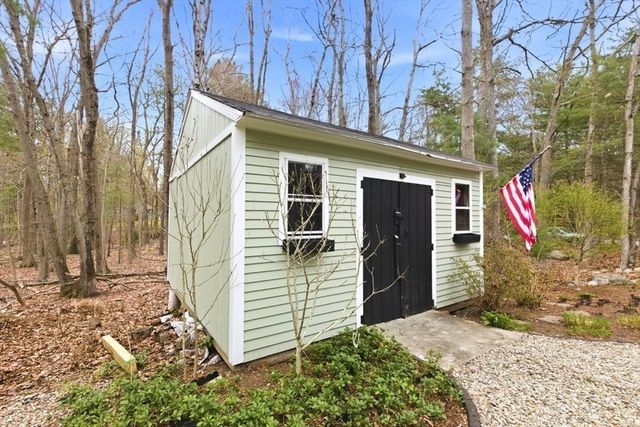 11 Sunrise Road, Foxboro, MA 02035