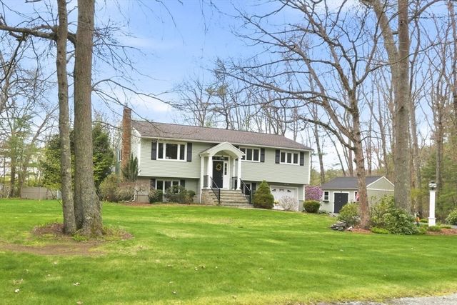 11 Sunrise Road, Foxboro, MA 02035