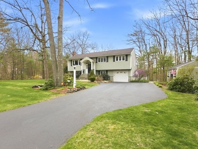 11 Sunrise Road, Foxboro, MA 02035