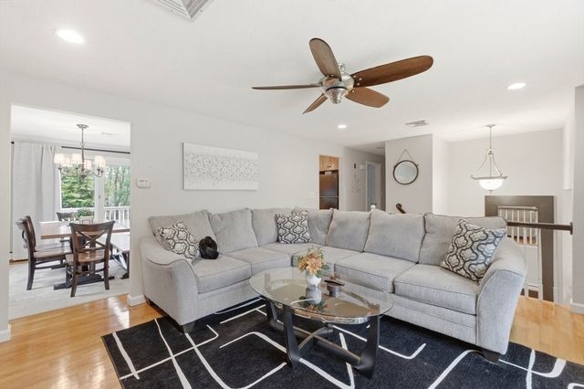 11 Sunrise Road, Foxboro, MA 02035