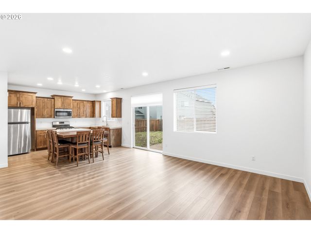 2095 S HEATHER St, Cornelius, OR 97113