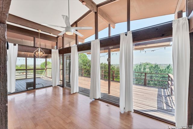 667 Fredericksburg, New Braunfels, TX 78130