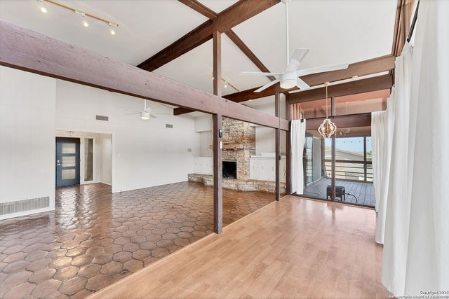 667 Fredericksburg, New Braunfels, TX 78130