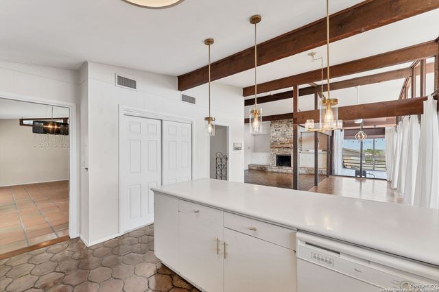 667 Fredericksburg, New Braunfels, TX 78130
