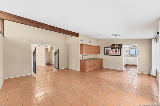 667 Fredericksburg, New Braunfels, TX 78130