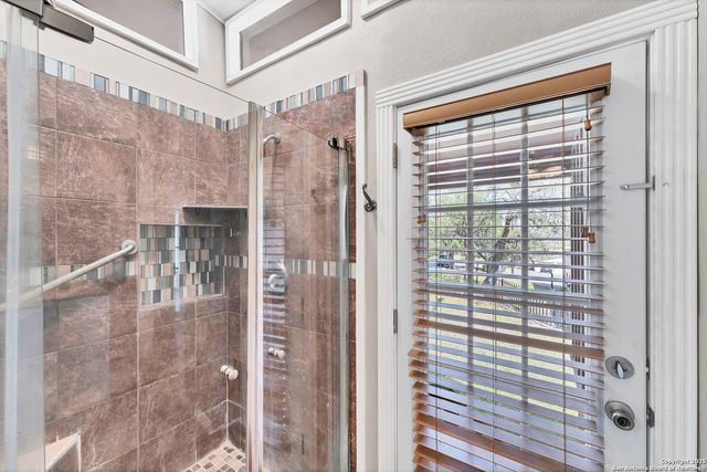 667 Fredericksburg, New Braunfels, TX 78130