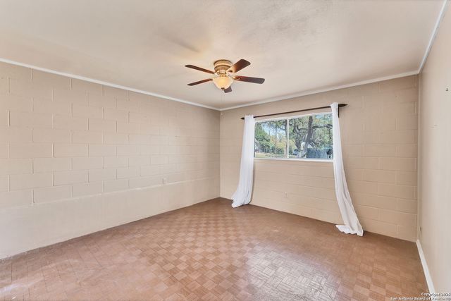 667 Fredericksburg, New Braunfels, TX 78130