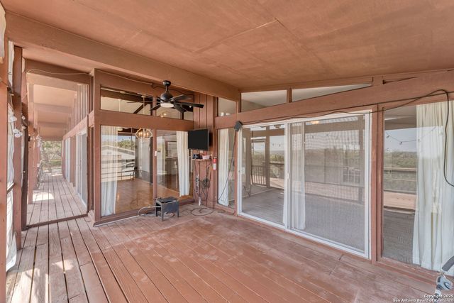 667 Fredericksburg, New Braunfels, TX 78130