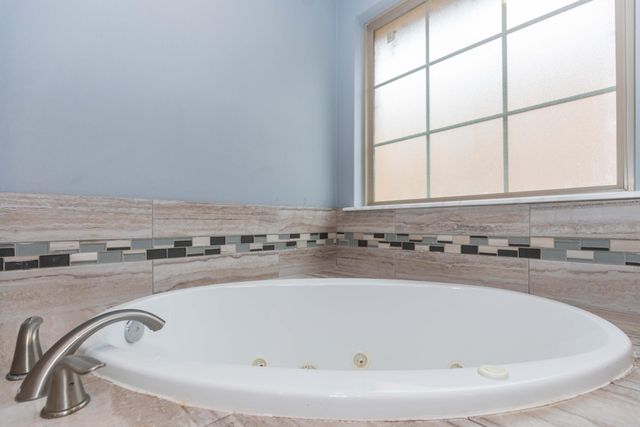 7402 ROCHESTER, Amarillo, TX 79118