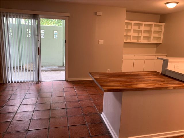 1808 W 35th ST 10, Austin, TX 78703