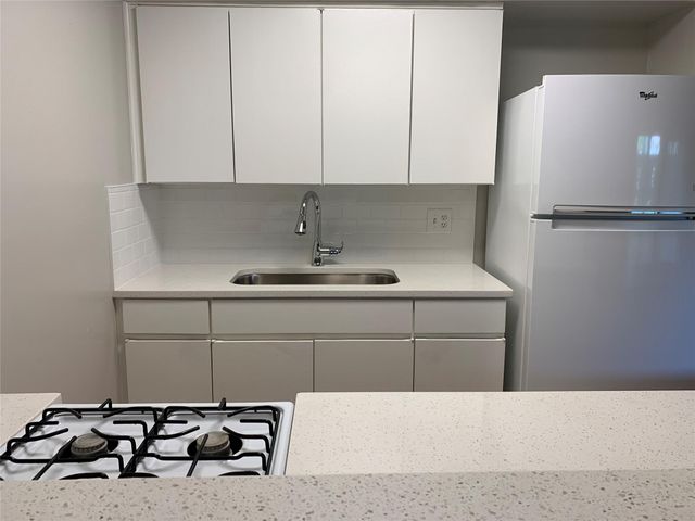 1808 W 35th ST 10, Austin, TX 78703