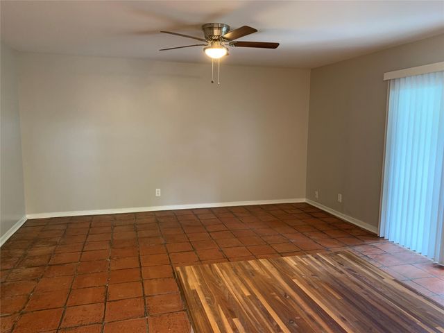 1808 W 35th ST 10, Austin, TX 78703