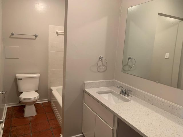 1808 W 35th ST 10, Austin, TX 78703