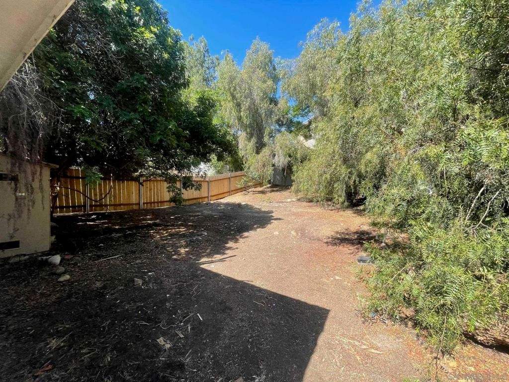 Image 7 of property listing at 8574 Atlas View, Santee, CA 92071