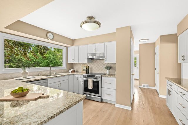 12955 Dunwoody DRIVE, Elm Grove, WI 53122