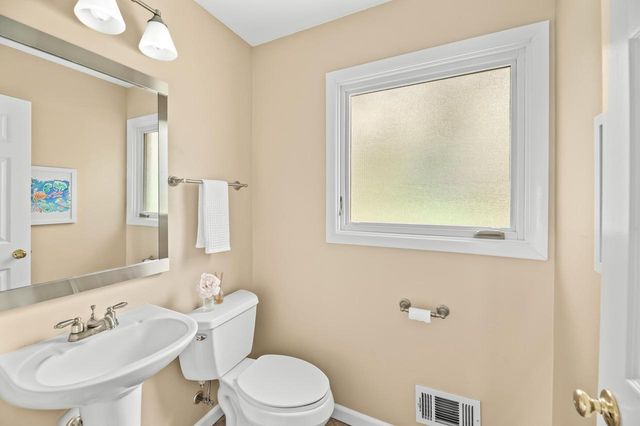 12955 Dunwoody DRIVE, Elm Grove, WI 53122