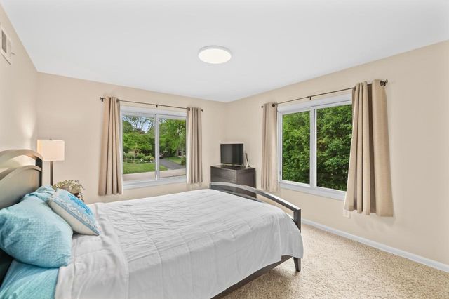 12955 Dunwoody DRIVE, Elm Grove, WI 53122