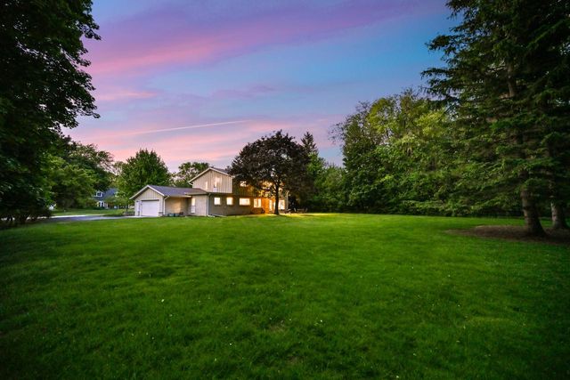 12955 Dunwoody DRIVE, Elm Grove, WI 53122