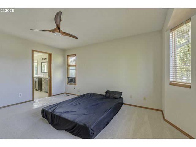 1747 Ne 54TH Ct, Hillsboro, OR 97124