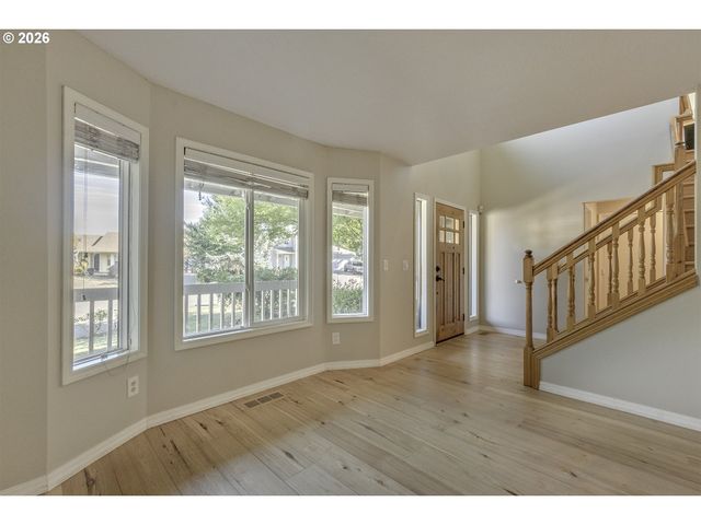 1747 Ne 54TH Ct, Hillsboro, OR 97124