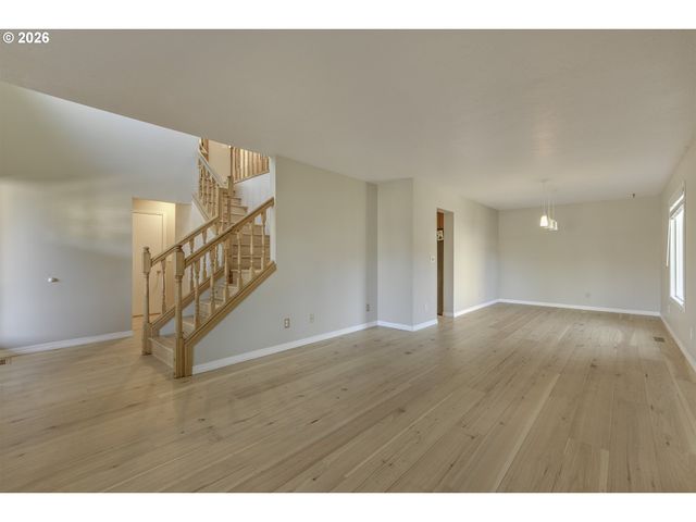 1747 Ne 54TH Ct, Hillsboro, OR 97124