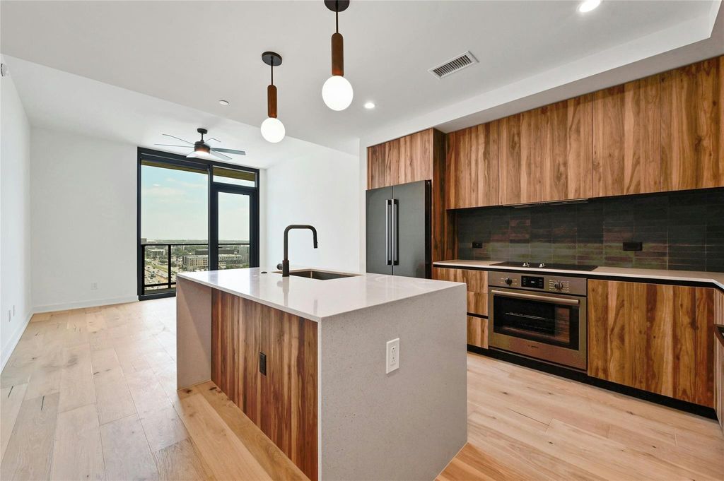 84 East Ave 1702, Austin, TX 78701