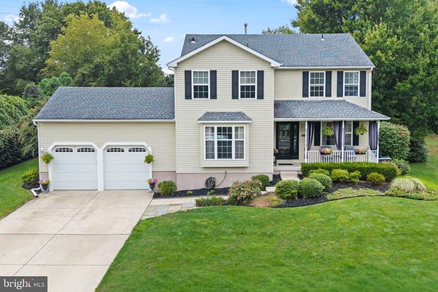 9 AUTUMN LN, Burlington, NJ 08016
